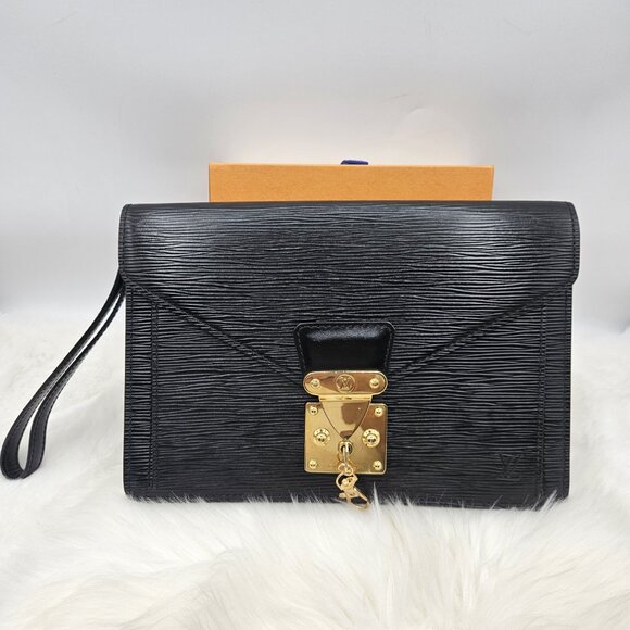 Louis Vuitton  Epi Pochette Dragonne Clutch - Picture 6 of 17